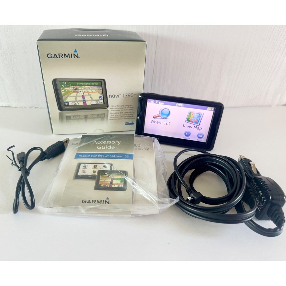 Garmin Nuvi 1390T GPS Navigation Maps in Box with Original Acessories